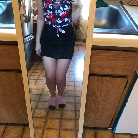 ModCloth size medium tie knot button up - Picture 5 of 5